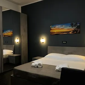 https://hotel-neyra-beach.emilia-romagnahotels.net